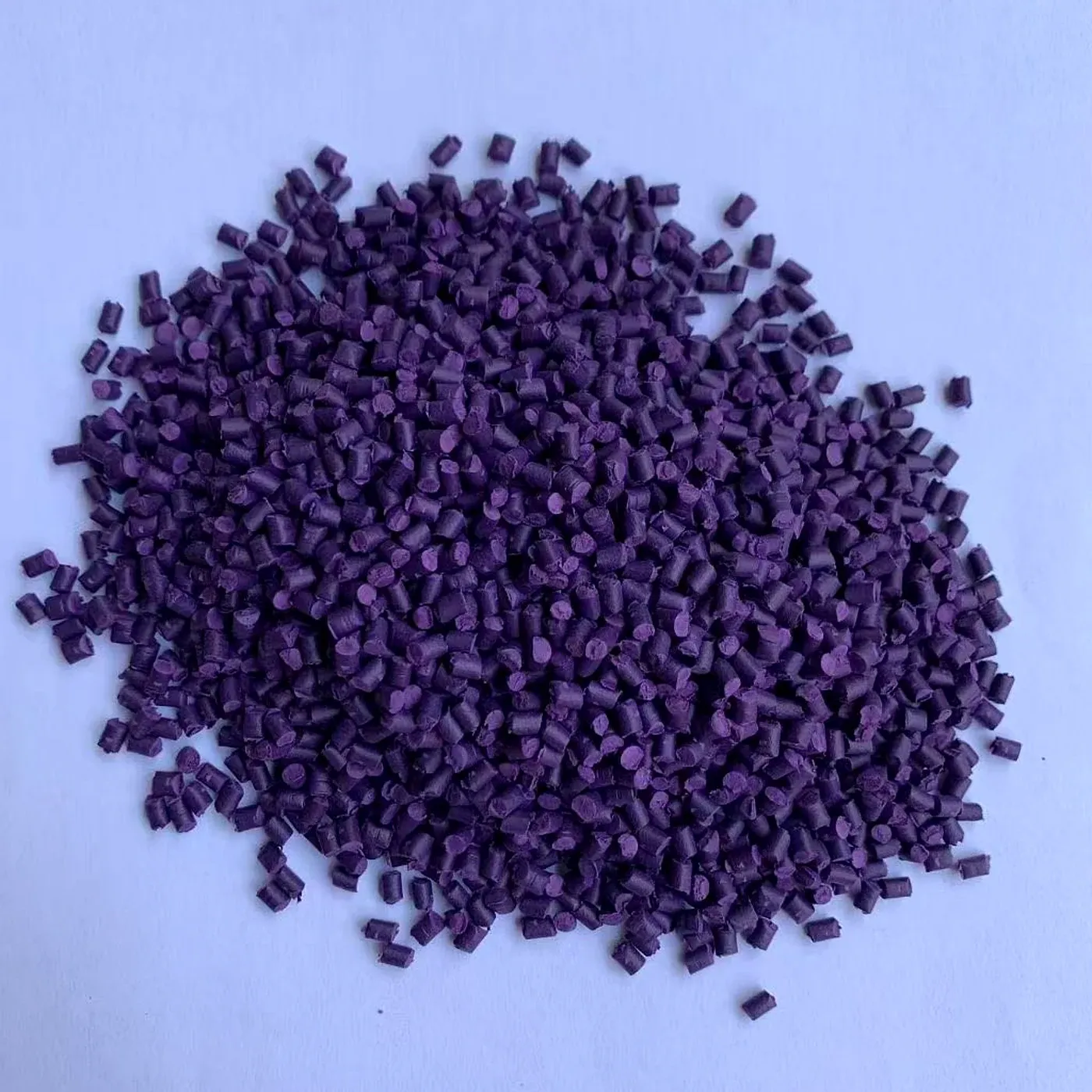 Violet XD2200 low-smoke halogen-free wire compound pellets